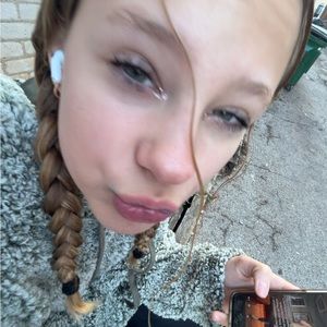 Meet your Posher, Bradee